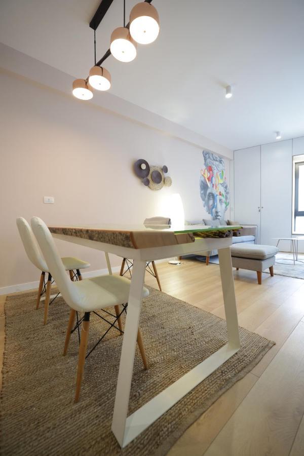 Apollo Apartment By Holistay Tiranë Luaran gambar