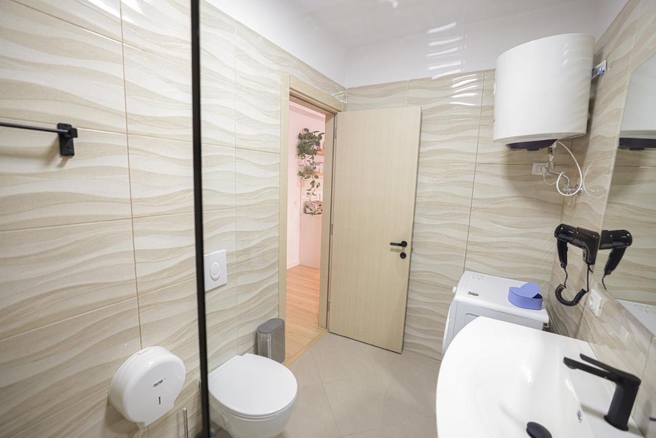 Apollo Apartment By Holistay Tiranë Luaran gambar