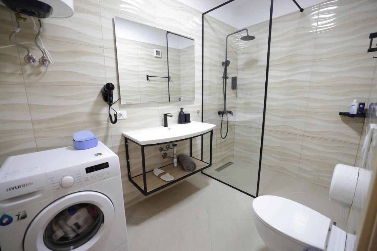Apollo Apartment By Holistay Tiranë Luaran gambar